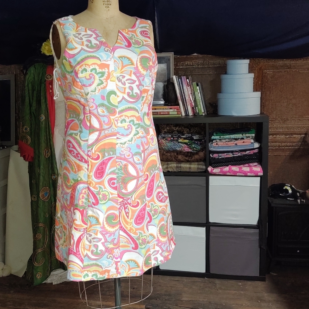 Mod style dress 12